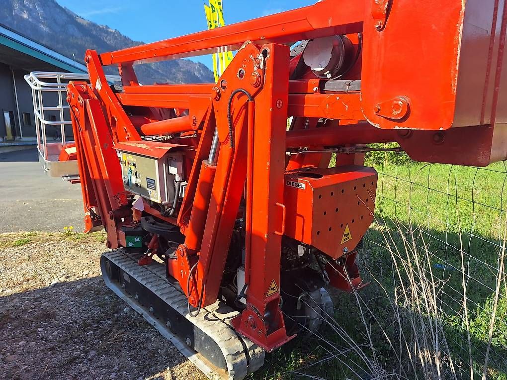 Tutte le macchine: Raupenbühne IT 1219 – Usato da Sattel venduto da Timo14