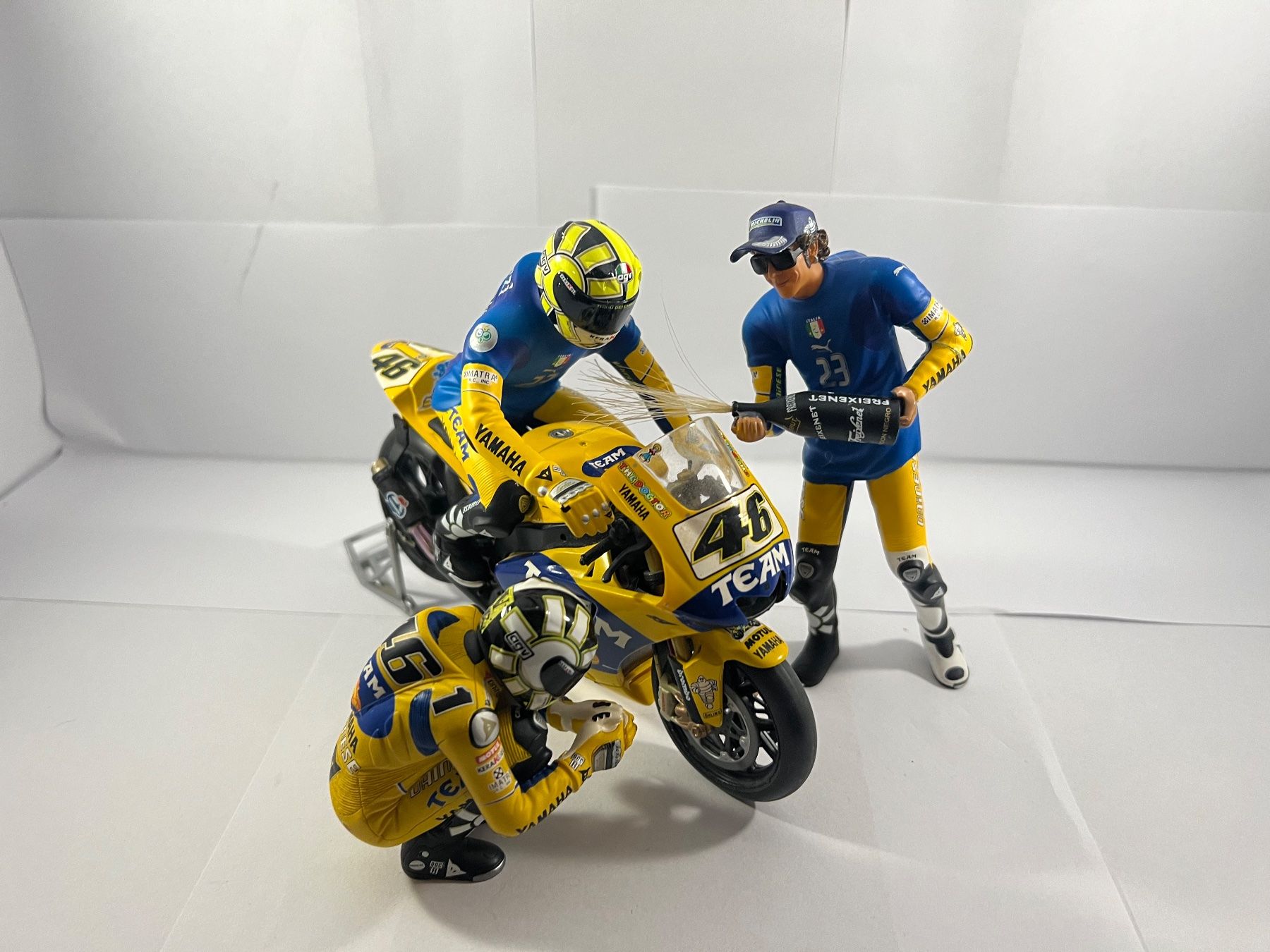 Minichamps Kit di modellismo & Modellini statici: Valentino Rossi Lot no1 – Usato da Sergey venduto da Mascotte00