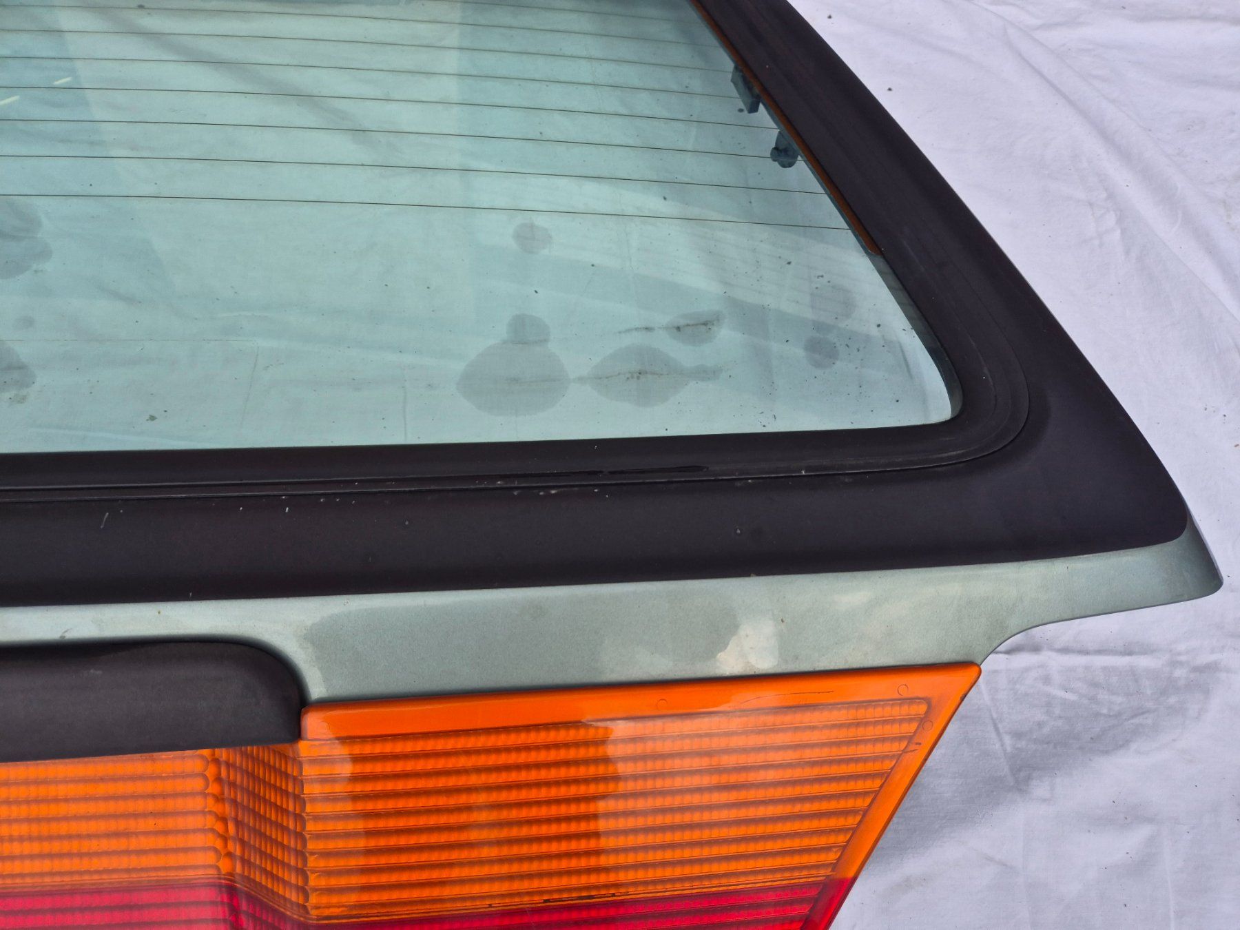 VW Tutti pezzi di ricambio auto: VW Golf 2 GTI Heckklappe Original – Usato da Bremgarten AG venduto da Osella5 4