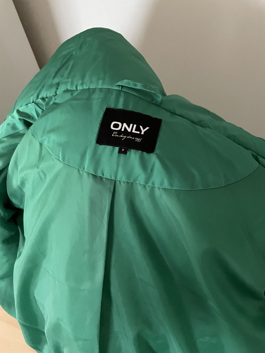 Only Giacche: Damen Daunenjacke ONLY neu G.  S – Nuovo (secondo la descrizione) da Frenkendorf venduto da Pinda4402 2