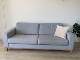 Sofa grau von Livique