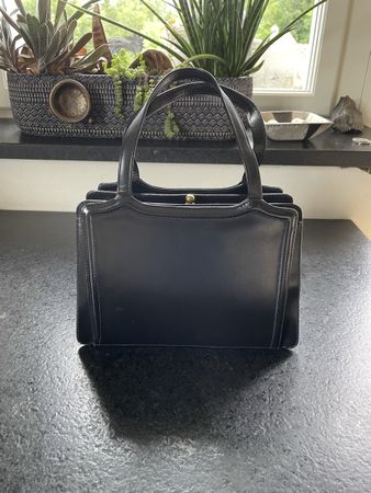 Vintage Handtasche aus Leder, Schwarz, Top Zustand!