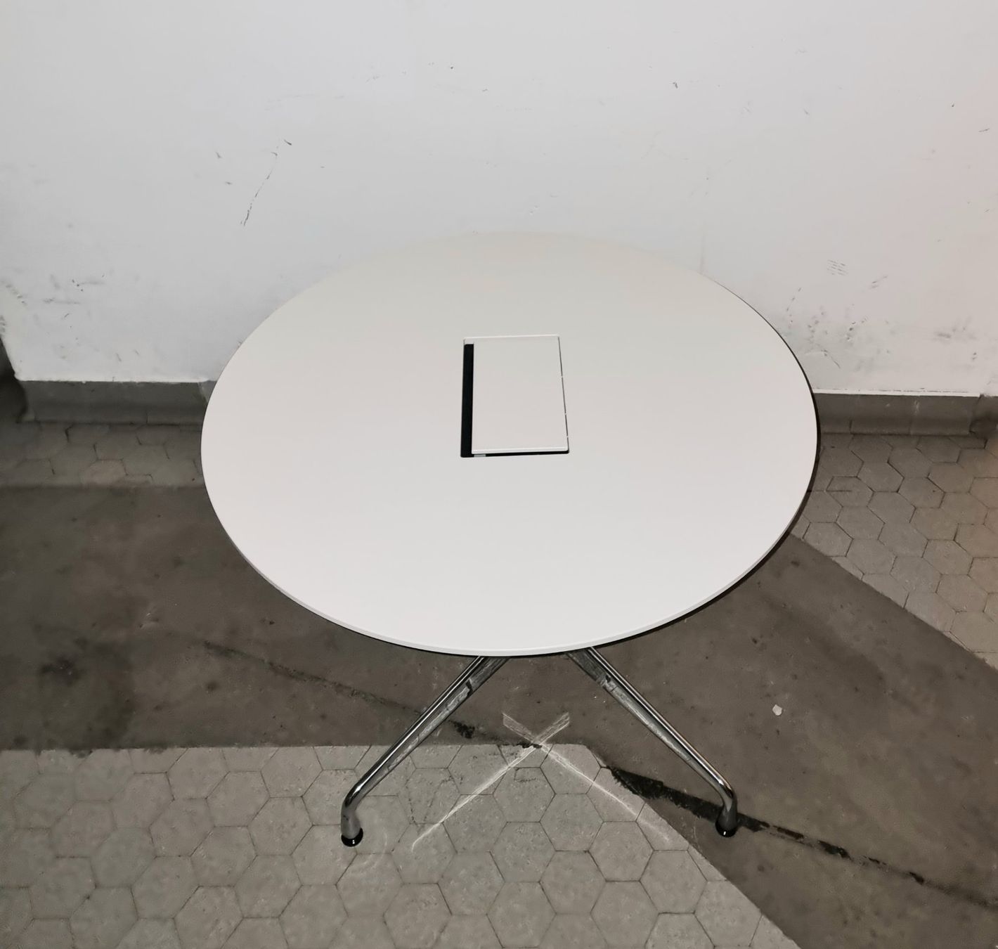 Vitra Tavoli: Vitra eames tisch – Usato da Zürich venduto da Troval84 4