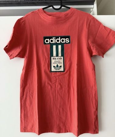T-shirt Adidas vintage, corail, taille 40,bien pour un L