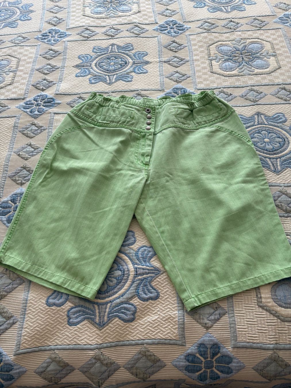 Kleiderpakete: Dame-kurze- Hose und T- Shirt – Gebraucht aus Zürich von luc_2t2q 8