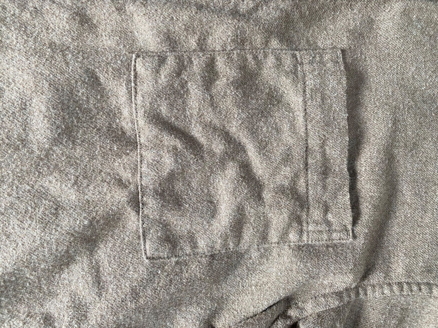 Muji Camicette: Bluse Muji braun mit Knöpfen – Usato da Chur venduto da simhofstr 3
