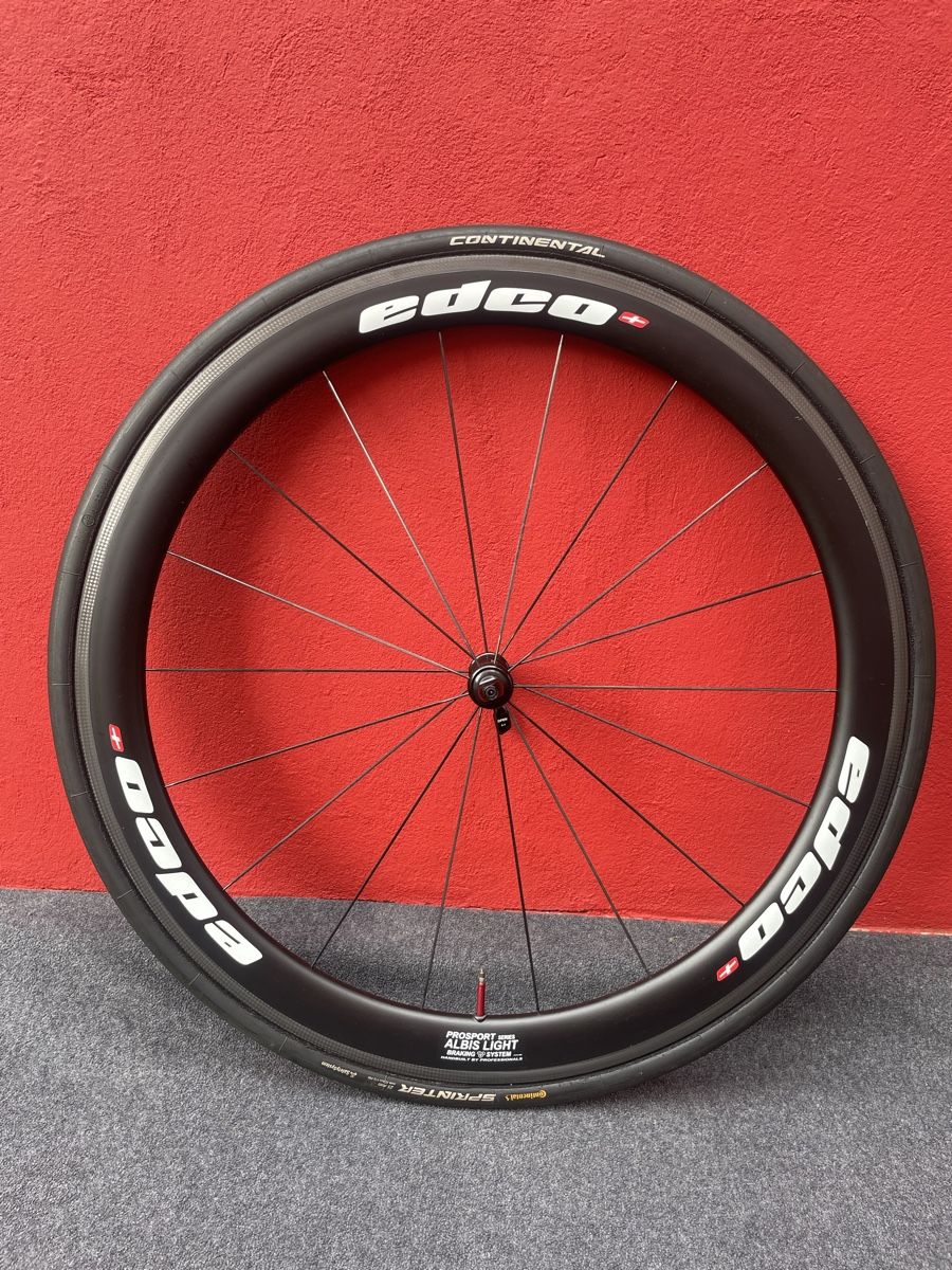 Edco Pneus & Roues: Roues carbone Edco 50  – D'occasion à Chézard-St-Martin par GJelo 4