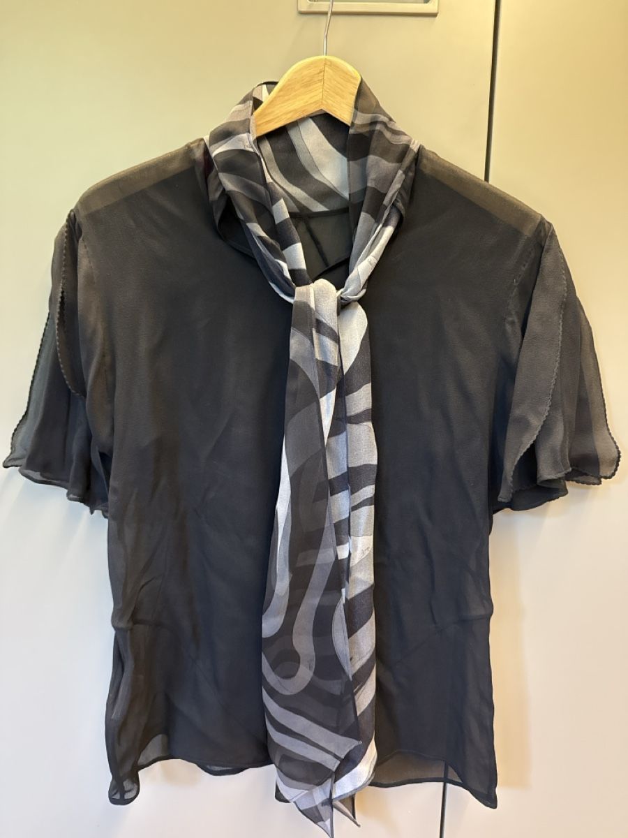 Emilio Pucci Blusen: Pucci sheer black blouse with neck tie  – Gebraucht aus Bäch SZ von jfog