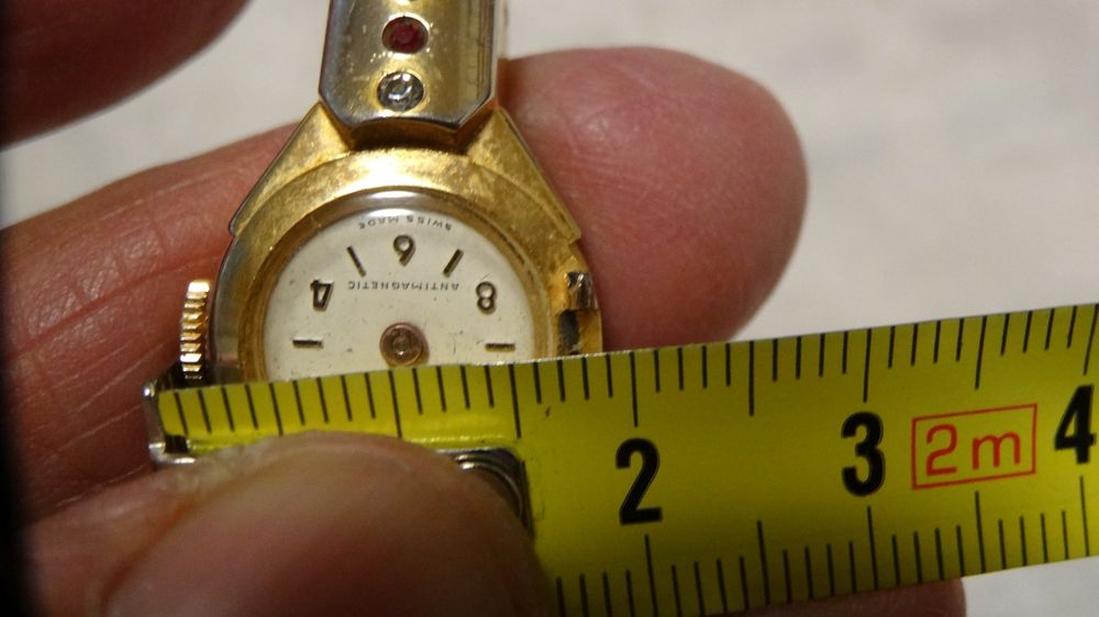 Montres: BULER SEHR  KLEINE UHR.HANDAUFZEUG .17J.4 STEIN.LÄÜFT. – D'occasion à zürich par ahmad01 2