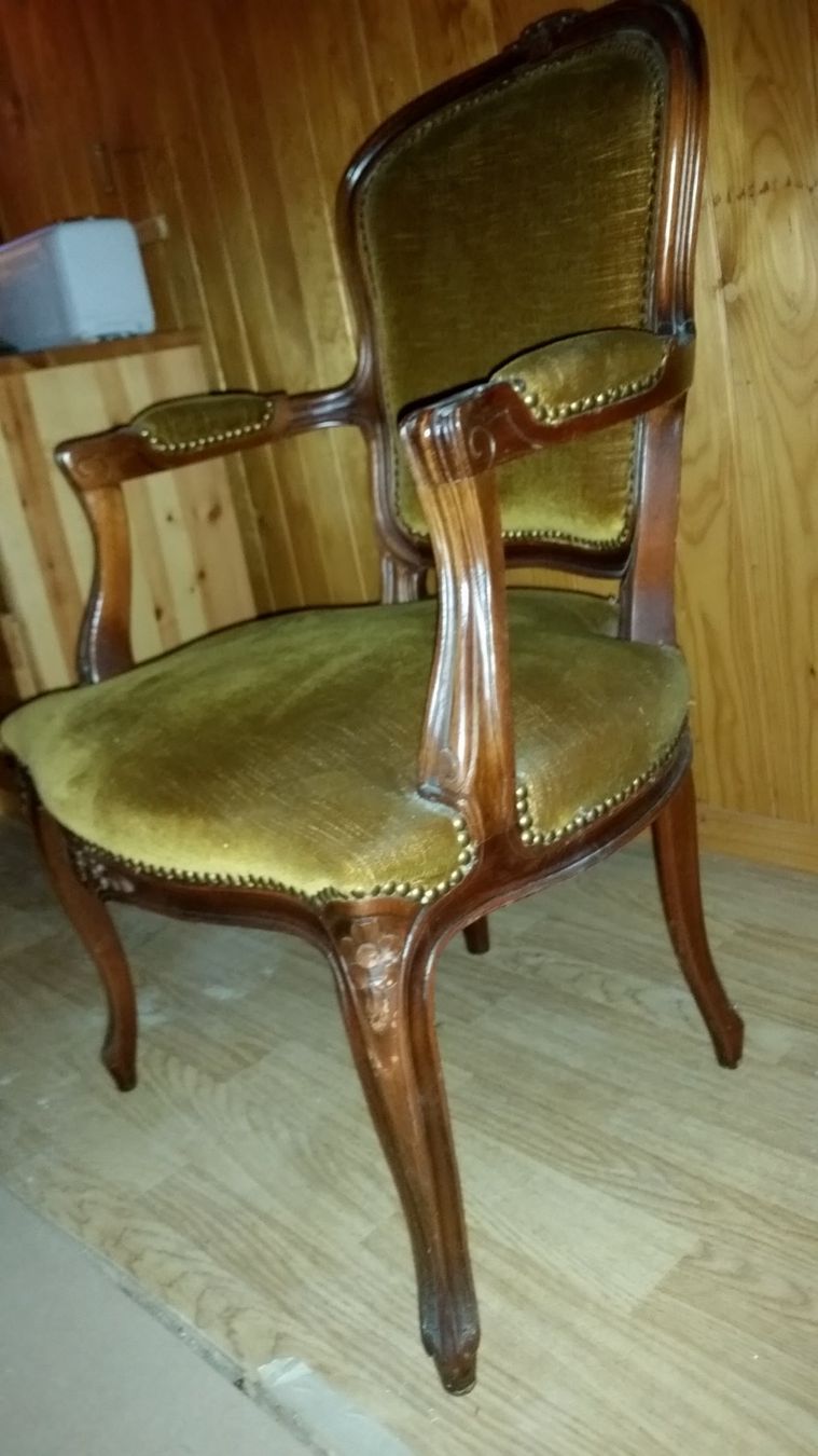 Set di tavolo e panche: Petit salon Louis XV – Usato da Grimisuat venduto da achille777 3
