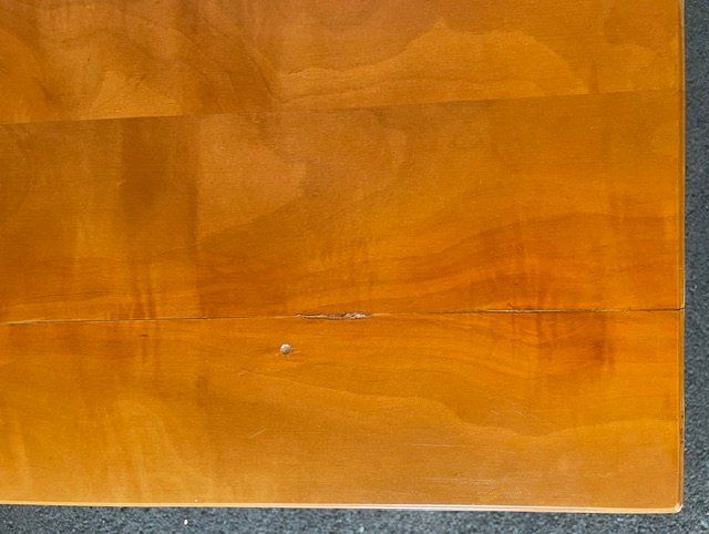 Tavoli: Kleiner Holztisch mit 2 Schubladen – Usato da Oberrieden venduto da Ket25 6