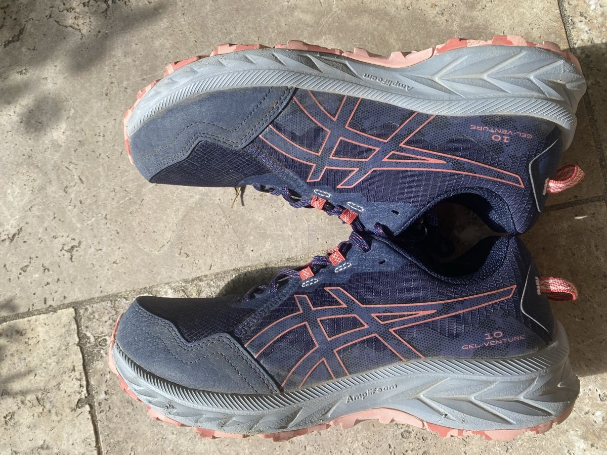 Asics Damenschuhe: Asics Gel-Venture  taille 41 – Gebraucht aus Corsier GE von tanamera 4