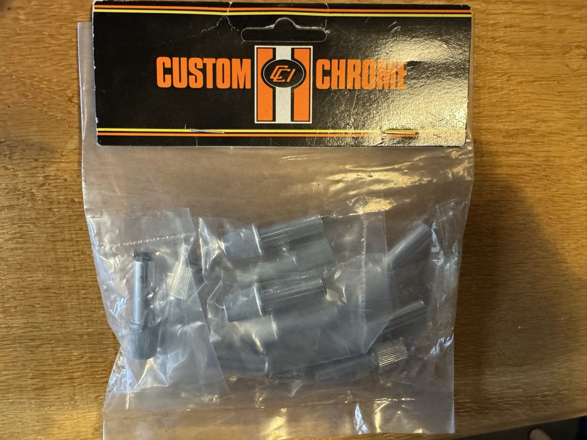 Tutti i ricambio per moto: Harley Davidson Tacho Verstellschrauben – Usato da Aathal-Seegräben venduto da Romeo8607