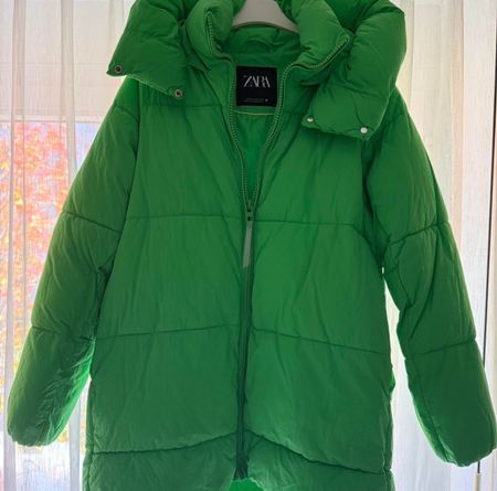Zara Winterjacke, grün, Grösse XS - Top Zustand!