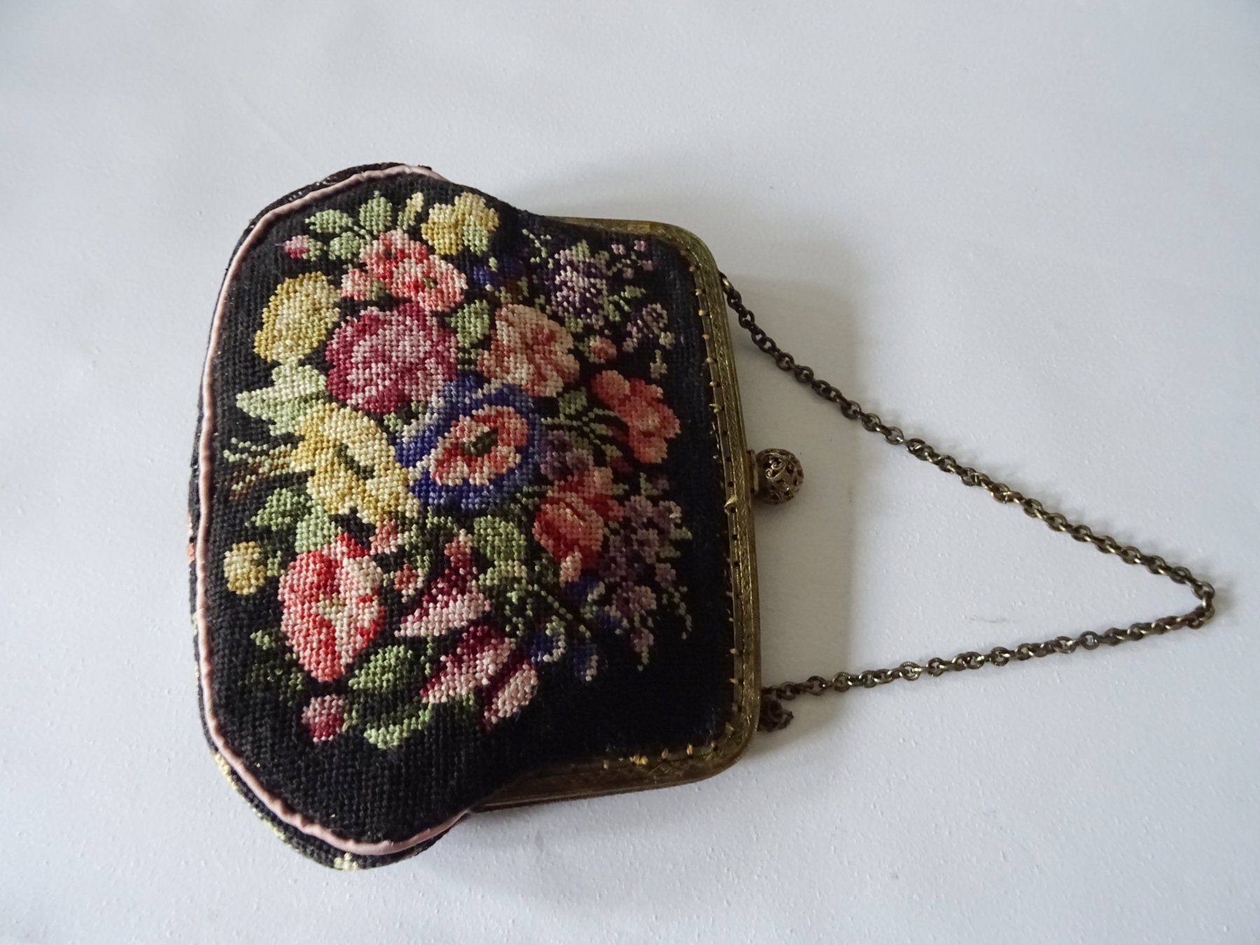 Borse da donna: Alte Petit-Point Abendtasche – Usato da Lengnau BE venduto da Muggi7 1