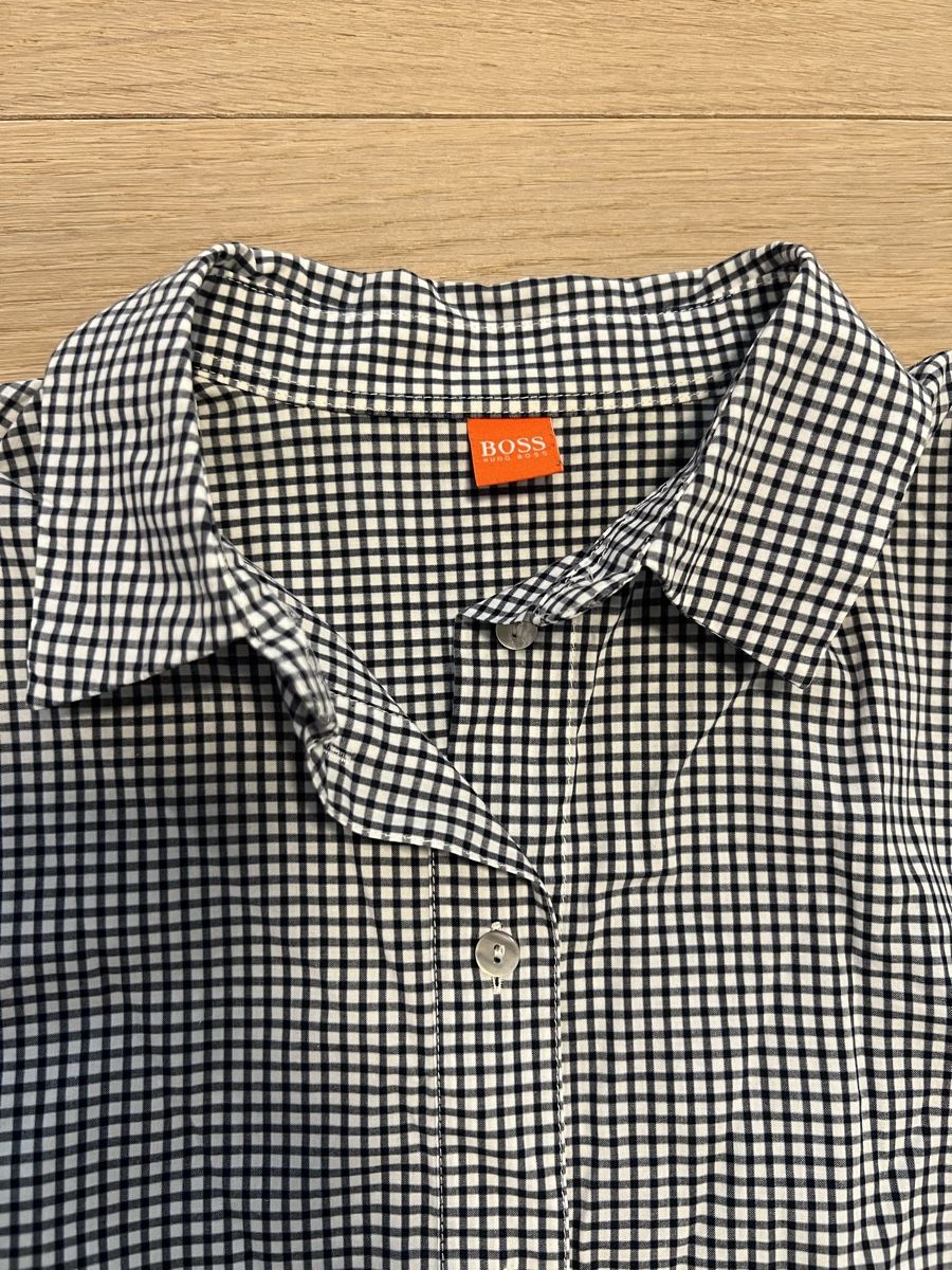Hugo Boss Chemisiers: Hugo BOSS Orange Bluse, Grösse 36/38 – D'occasion à Wetzikon ZH par Ivy2 1