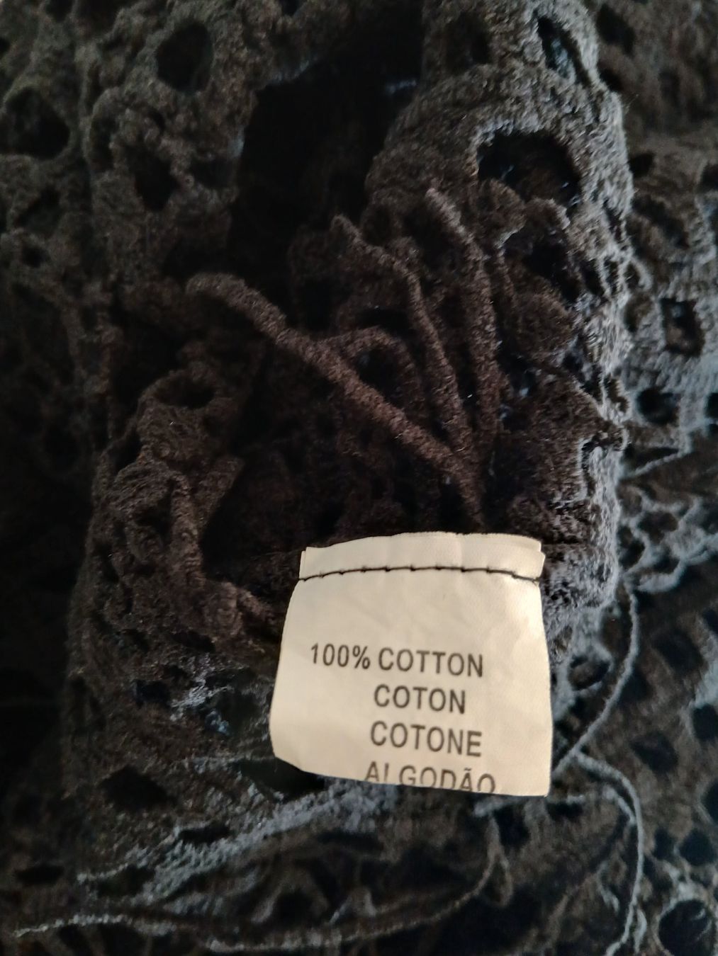 Blusen: Schwarze Spitzenbluse, Gr. M, Häkeloptik, Fransen, Boho-Stil – Gebraucht aus Glattbrugg von fin_66d8 4