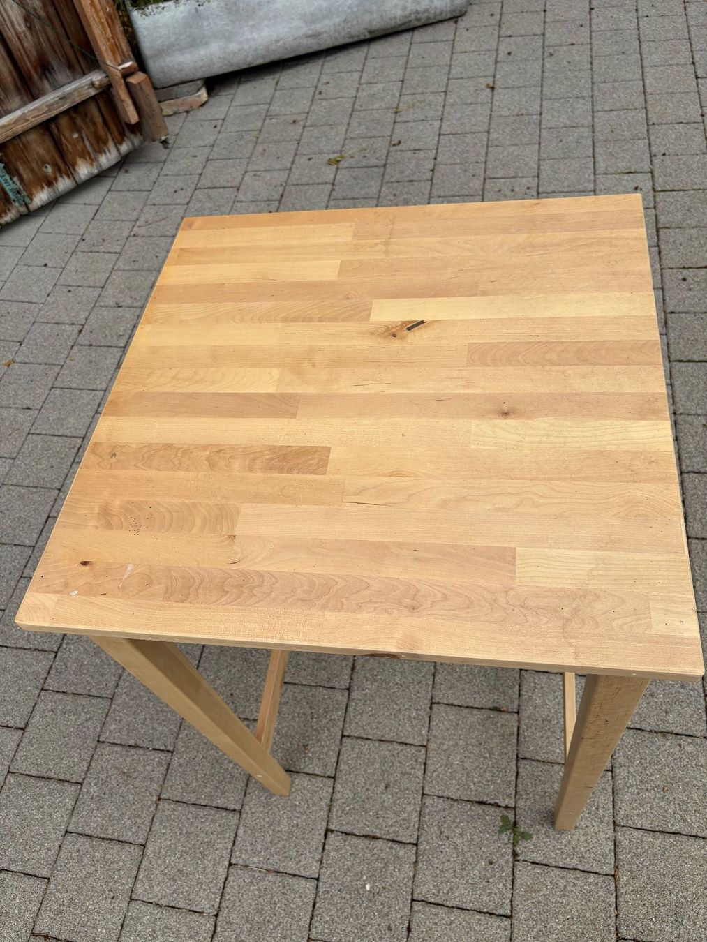 Ikea Tische: Bartisch / Stehpult – Gebraucht aus Gossau SG von Black-Queen 5