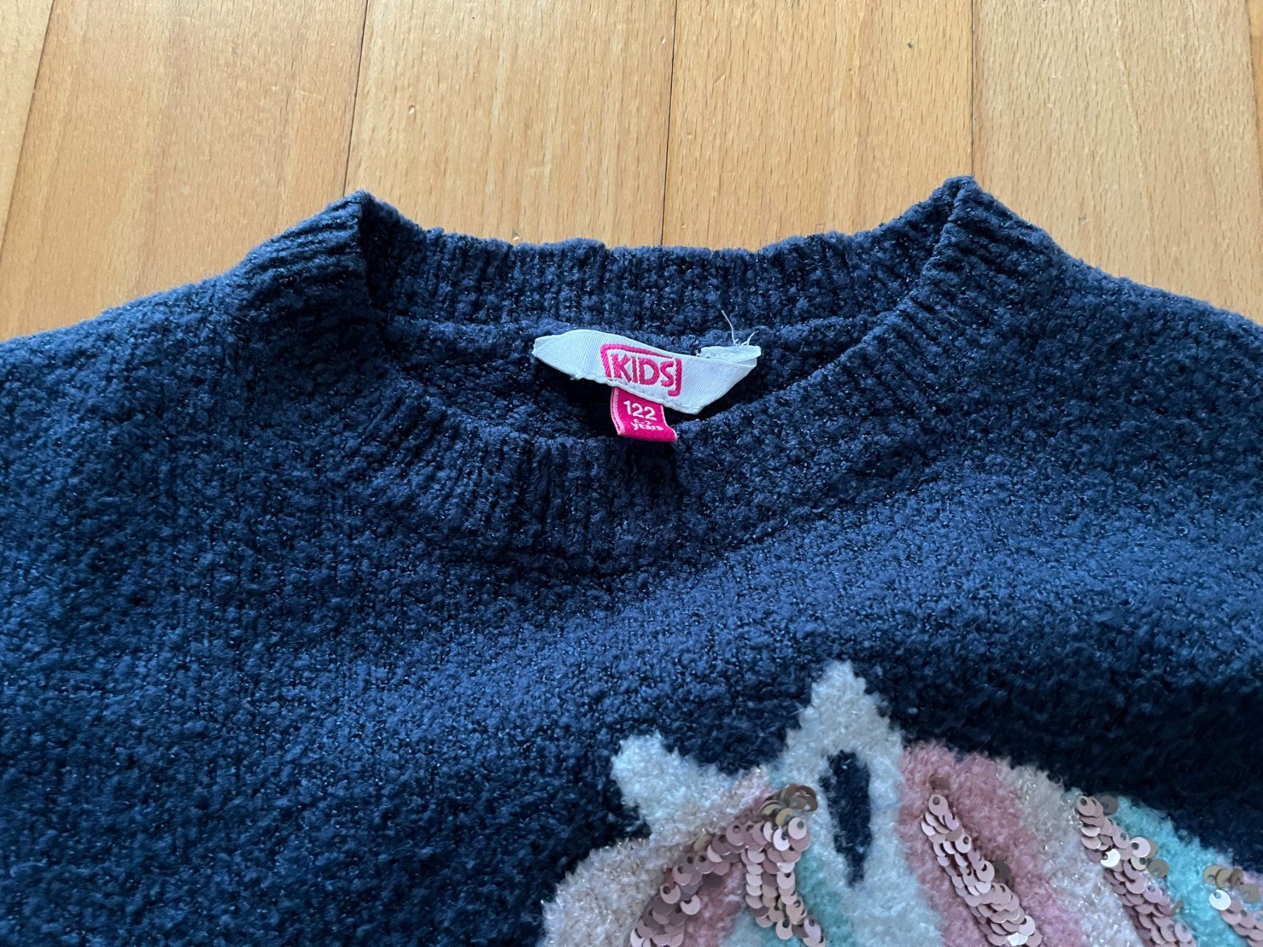 Maglioni & Felpe: Pullover mit Einhorn-Motiv, Grösse 122 – Usato da Muttenz venduto da Juvenile33 4