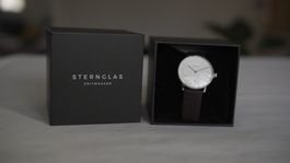 Sternglas Naos 38mm Armbanduhr mit Lederband NEU