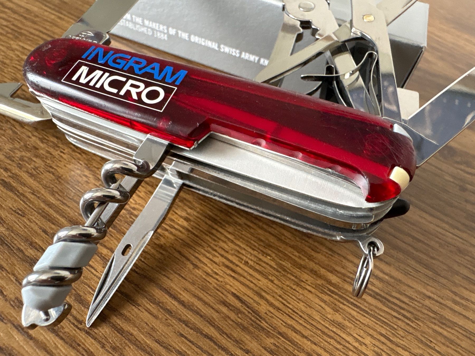 Victorinox Couteaux de poche: VICTORINOX - Cyber Tool M - Sackmesser - INGRAM MICRO AG – D'occasion à Andwil SG par Rainboli 6