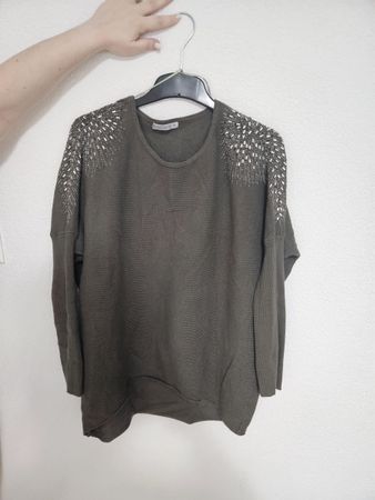 Pulli, Grösse M, grün.