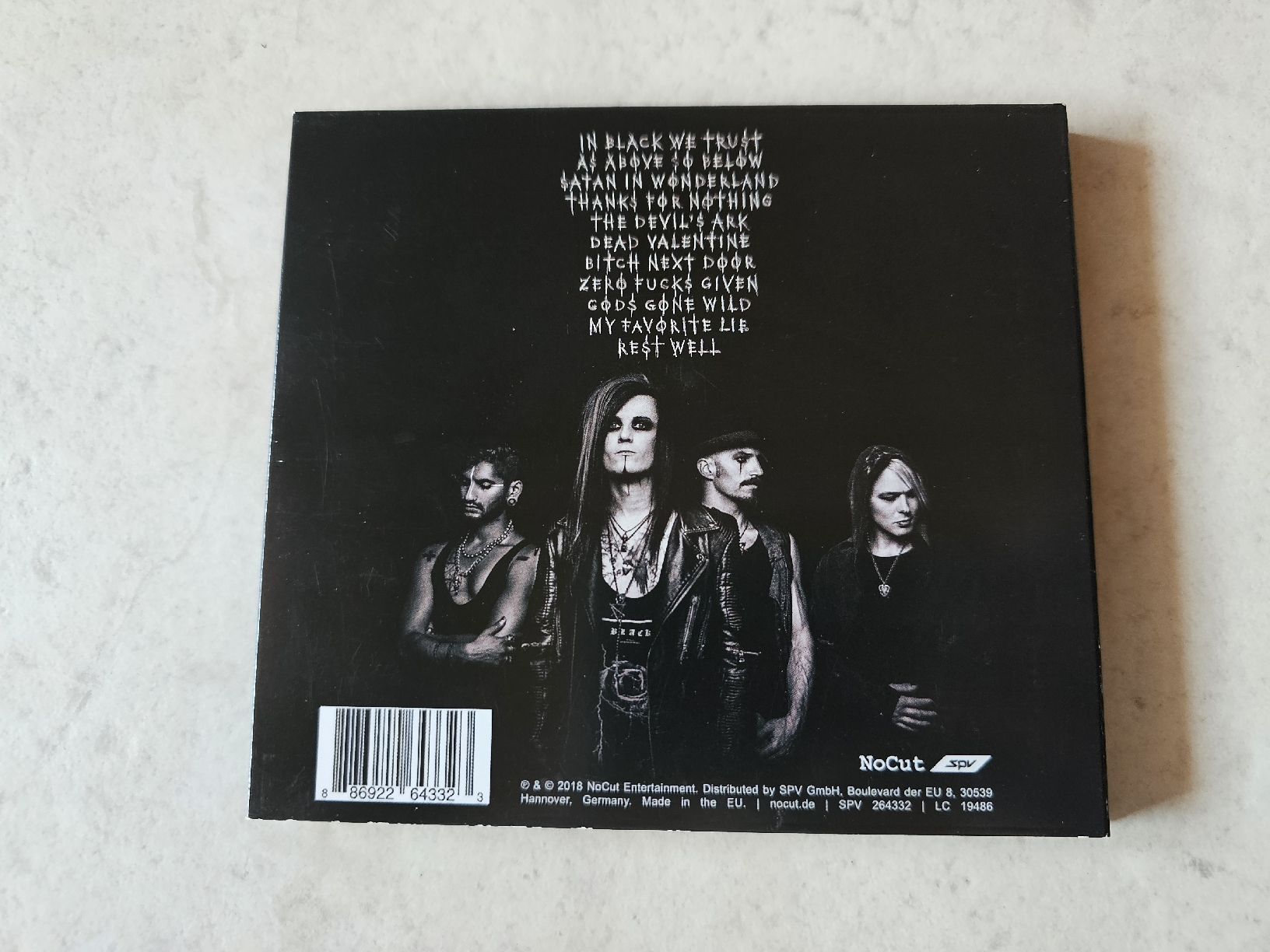 CD: Hell Boulevard  -  In Black We Trust – Usato da Schneisingen venduto da backstore24 1