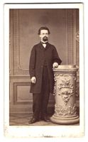 Fotografie J. Ganz, Zürich, junger Mann