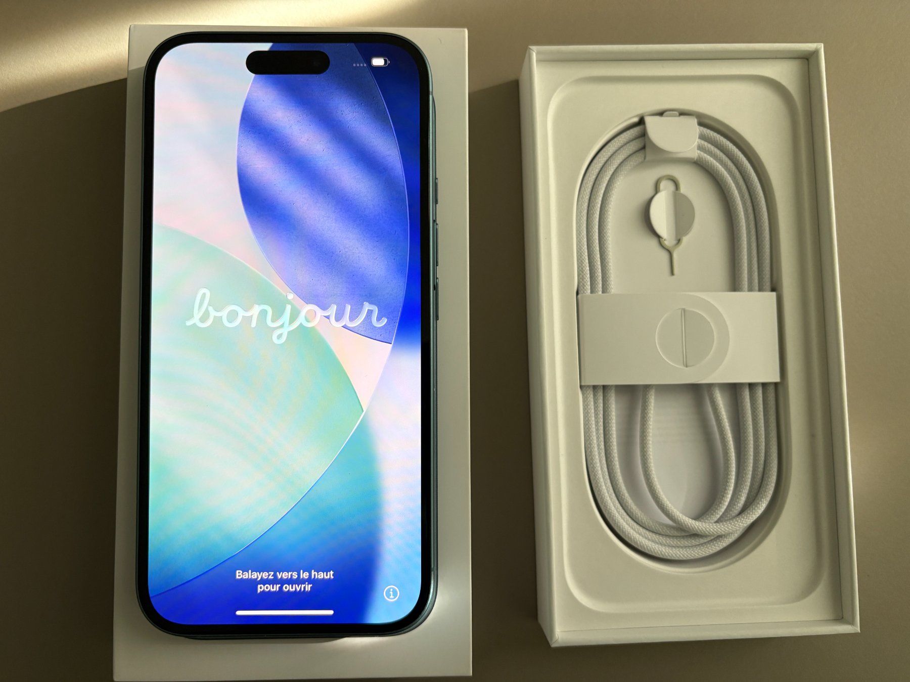 Apple Portables: iPhone 16 – D'occasion à Reinach BL par Lightroom 6