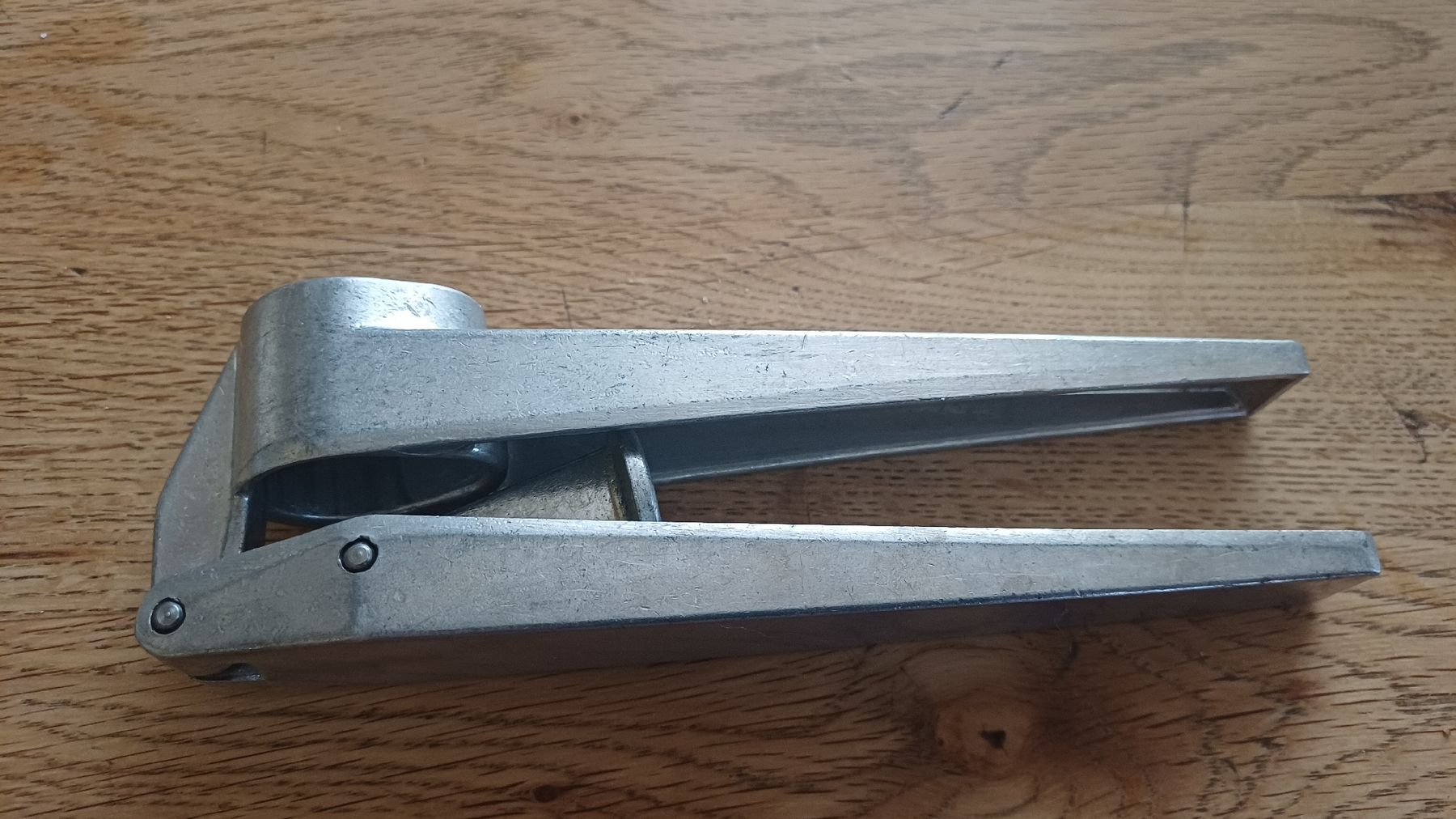 Elettrodomestici da cucina: Knoblachpresse SUSI  – Usato da Flawil venduto da Naphtali 8