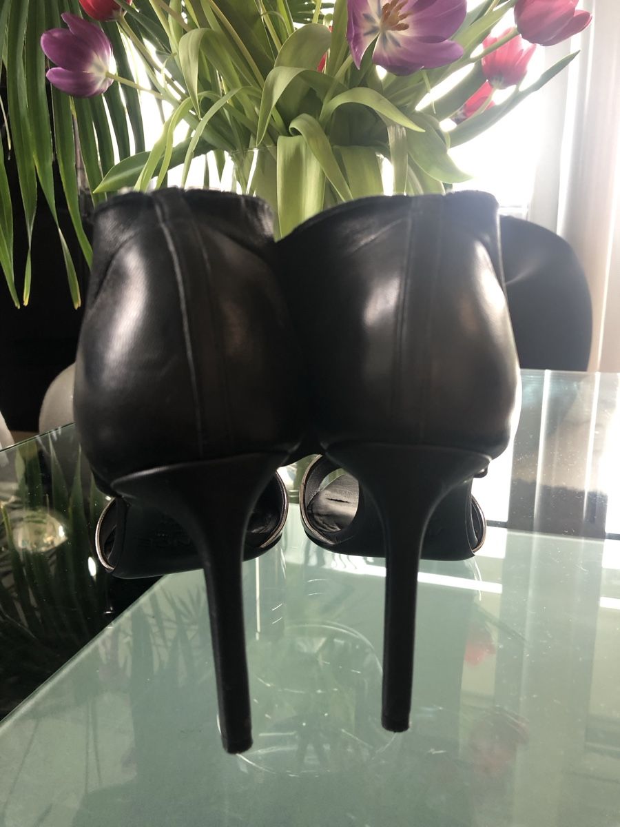 Scarpe da donna: Vince elegante Pumps Schuhe Gr 38,5 – Usato da Balgach venduto da Fashionistalady 3