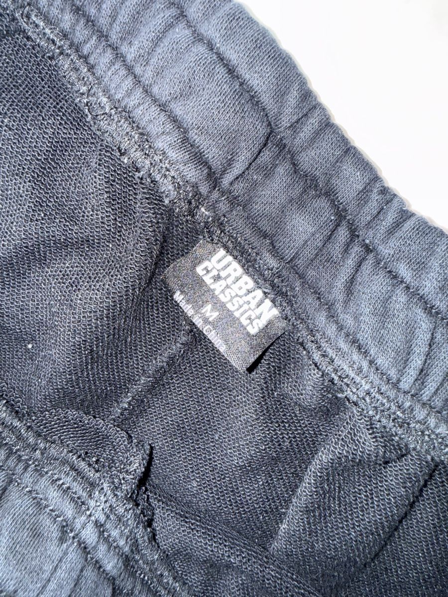 Hosen: Pantalon cargo noir Urban Classics – Gebraucht aus Tolochenaz von izz_7vdk 1