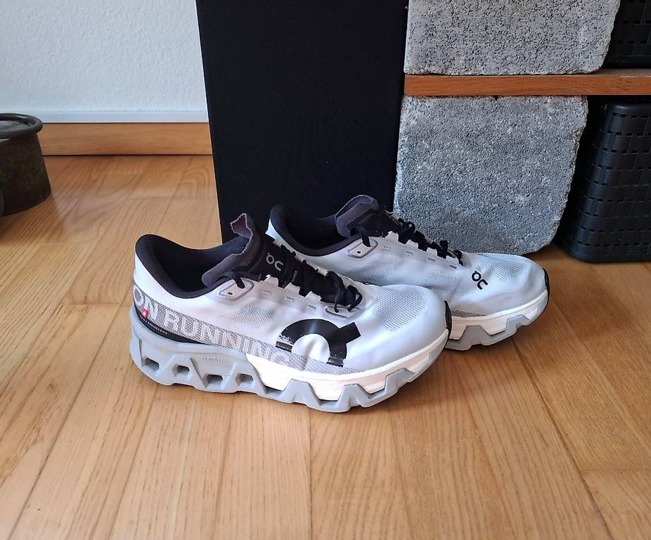 Scarpe da uomo: On Cloudmonster Gr.42.5 – Usato da Berneck venduto da kla_9yyk 3