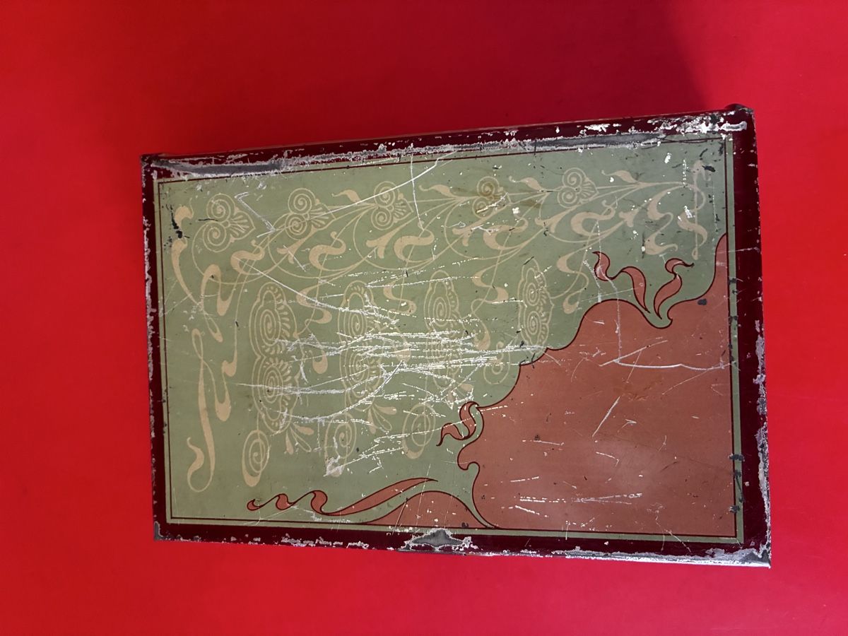 Tutte le decorazioni: Jugendstil-Dose Winterthur – Usato da Lengnau BE venduto da Warmbrodt 2