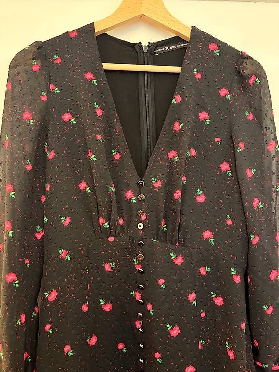 Robes: Guess, langes Kleid mit Blumen Gr. S – D'occasion à Basel par yet_7svp 3