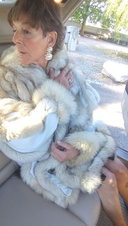 hochwertiger Pelzmantel Polarfuchs mit Leder