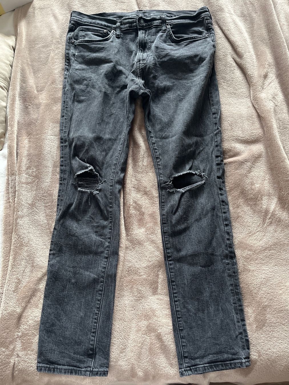 H&M Pantaloni: Pantalon gris H&M – Usato da Le Locle venduto da Mayd_h