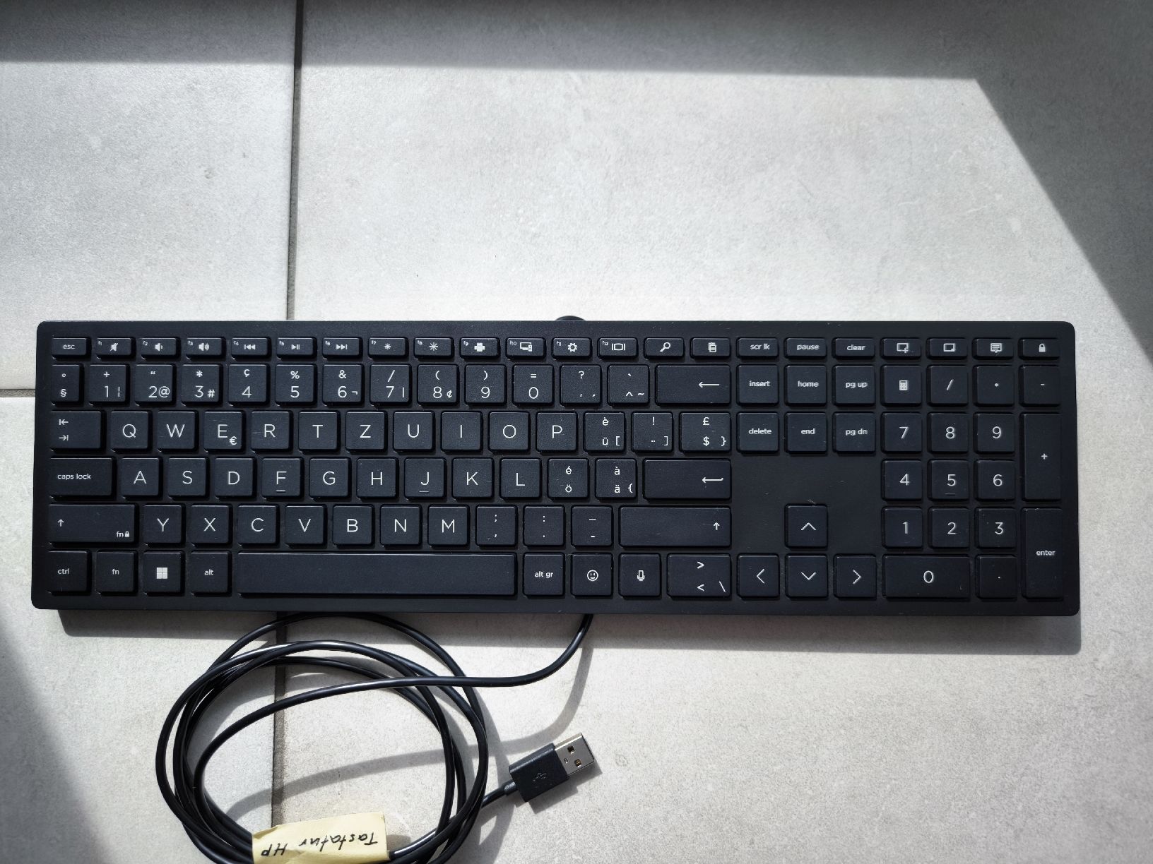 Hewlett Packard Tastiere: PC Tastatur HP – Nuovo (secondo la descrizione) da Winterthur venduto da Evergreen