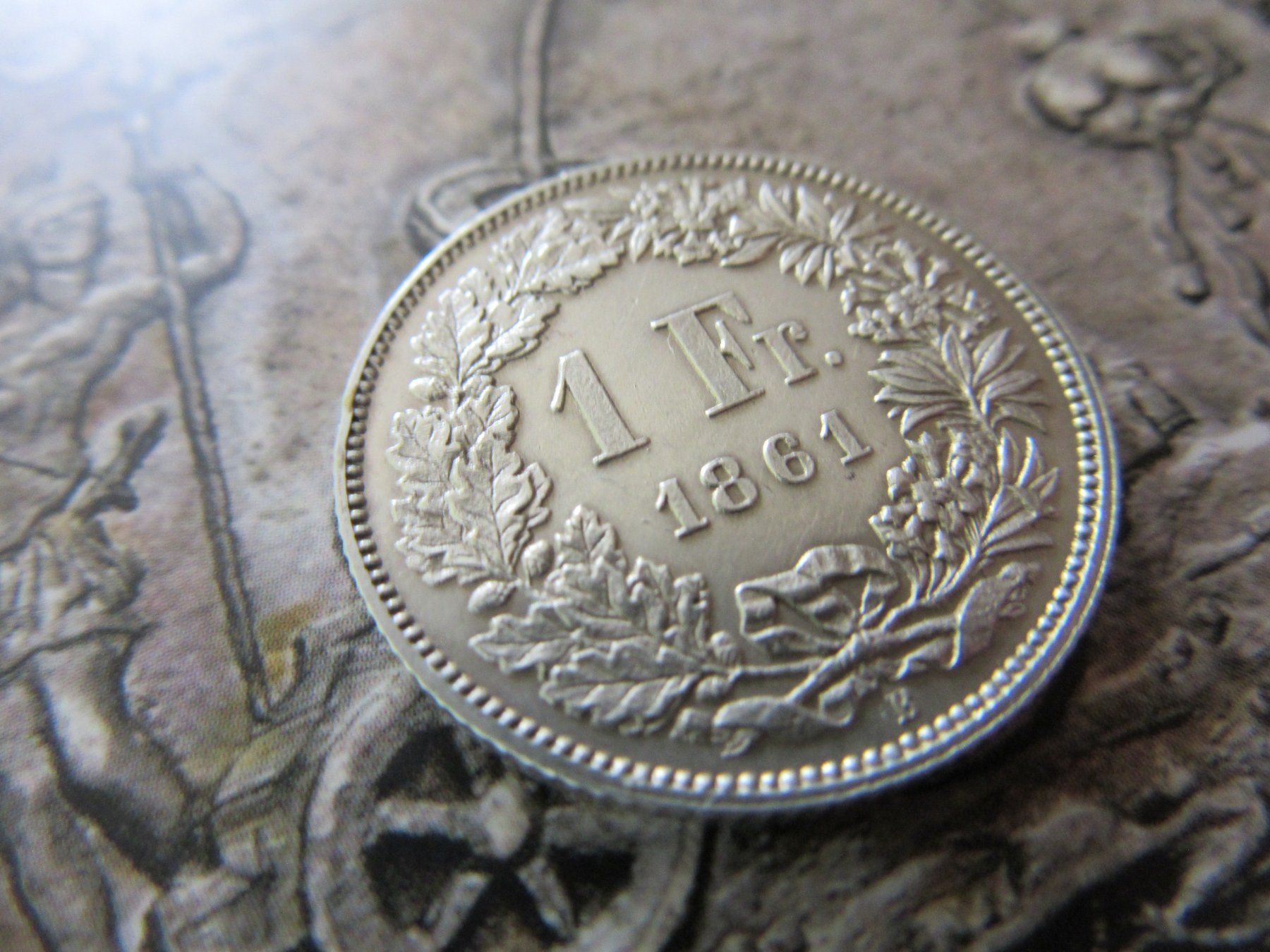 Tutti le monete: 1 FRANKEN 1861 SCHWEIZ AG 800 SILVER TOP – Usato da châtelaine venduto da VrenliNumis86 1