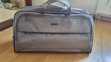 TITAN Reisetasche silbern, 1x gebraucht