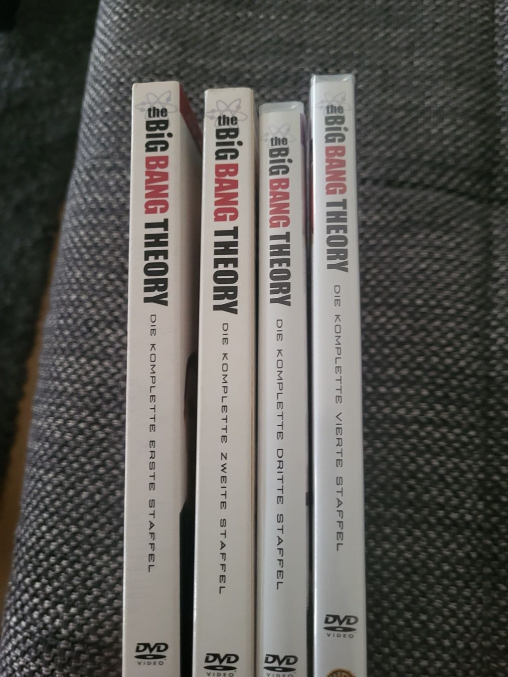 Tutti i DVDs: Big Bang Theory - Staffeln 1-4 – Usato da Sevelen venduto da Cleo82 2
