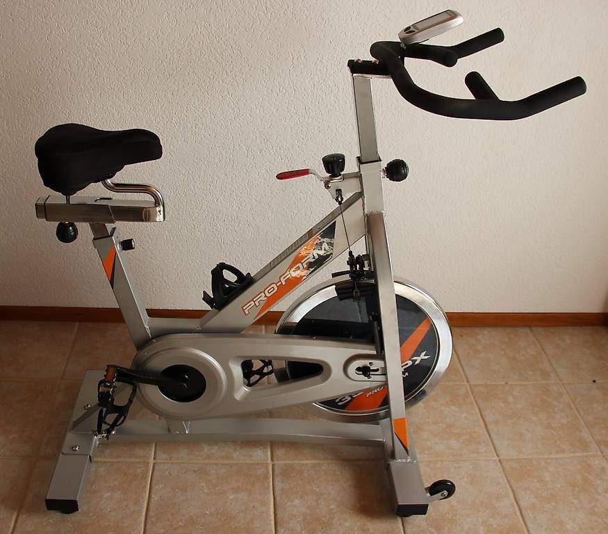 Vélos d'appartement: Vélo d'appartement Pro Form – D'occasion à La Cure par Swiss_glider