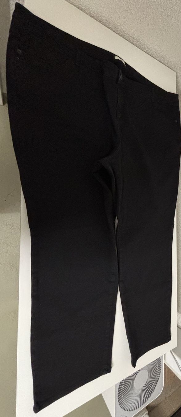 Hosen: C&A schwarze Jeans Hose lang – Gebraucht aus Buchs AG von SellAndBuyX