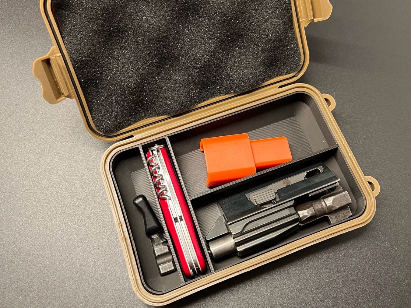Schweizer Armee Tutti gli attrezzi: Verschlussbox robust zu Sturmgewehr 90 - Stgw90 – Nuovo e nell'imballaggio originale da Fruthwilen venduto da speex 3