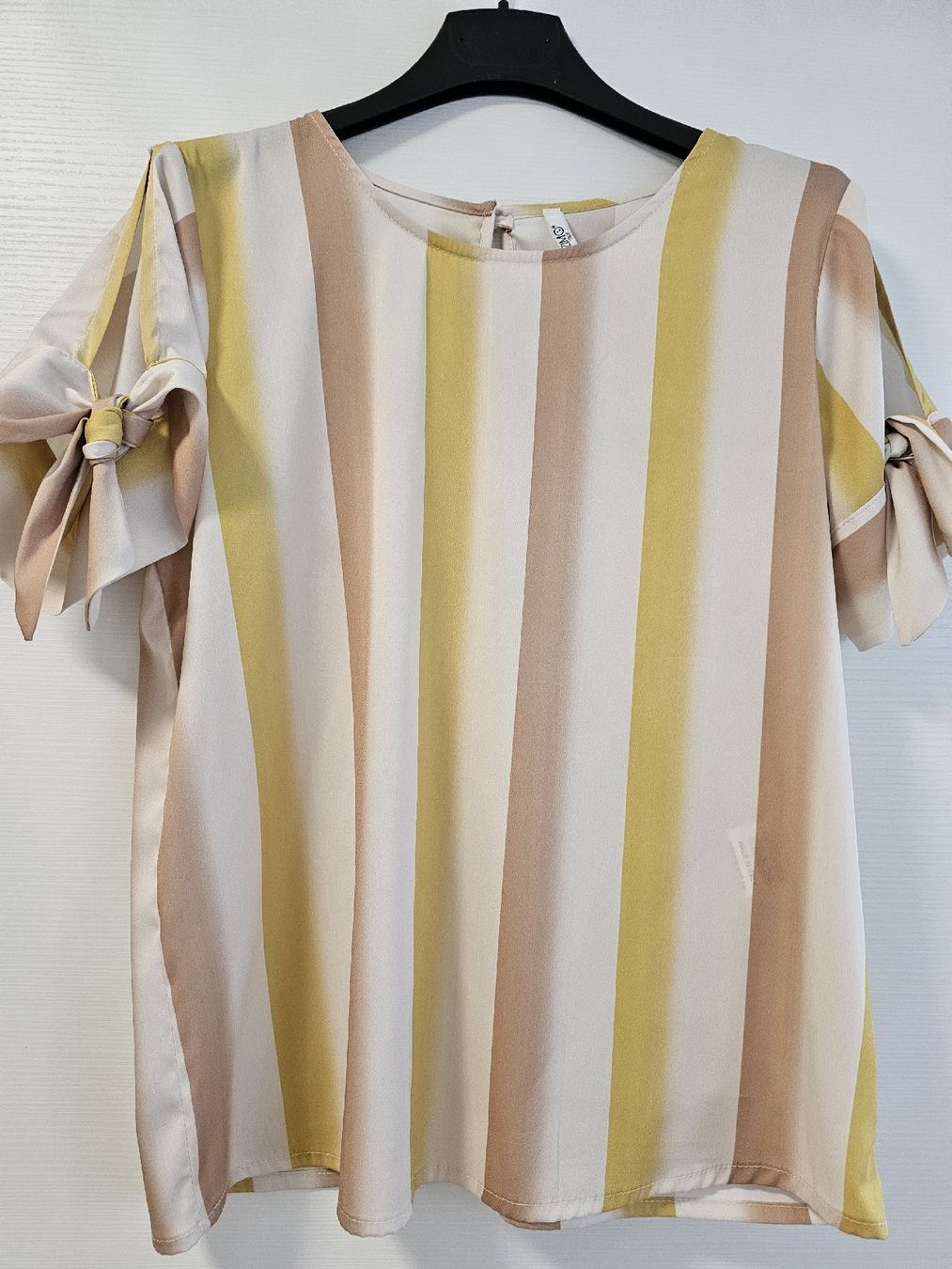 Blusen: Damen Bluse – Neu (gemäss Beschreibung) aus Steinmaur von Kiki_m240