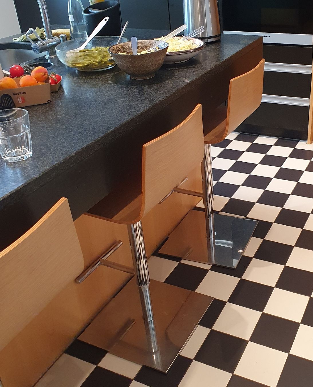 Sgabelli: 4 Barhocker massiv – Usato da Sirnach venduto da Lemon04 4