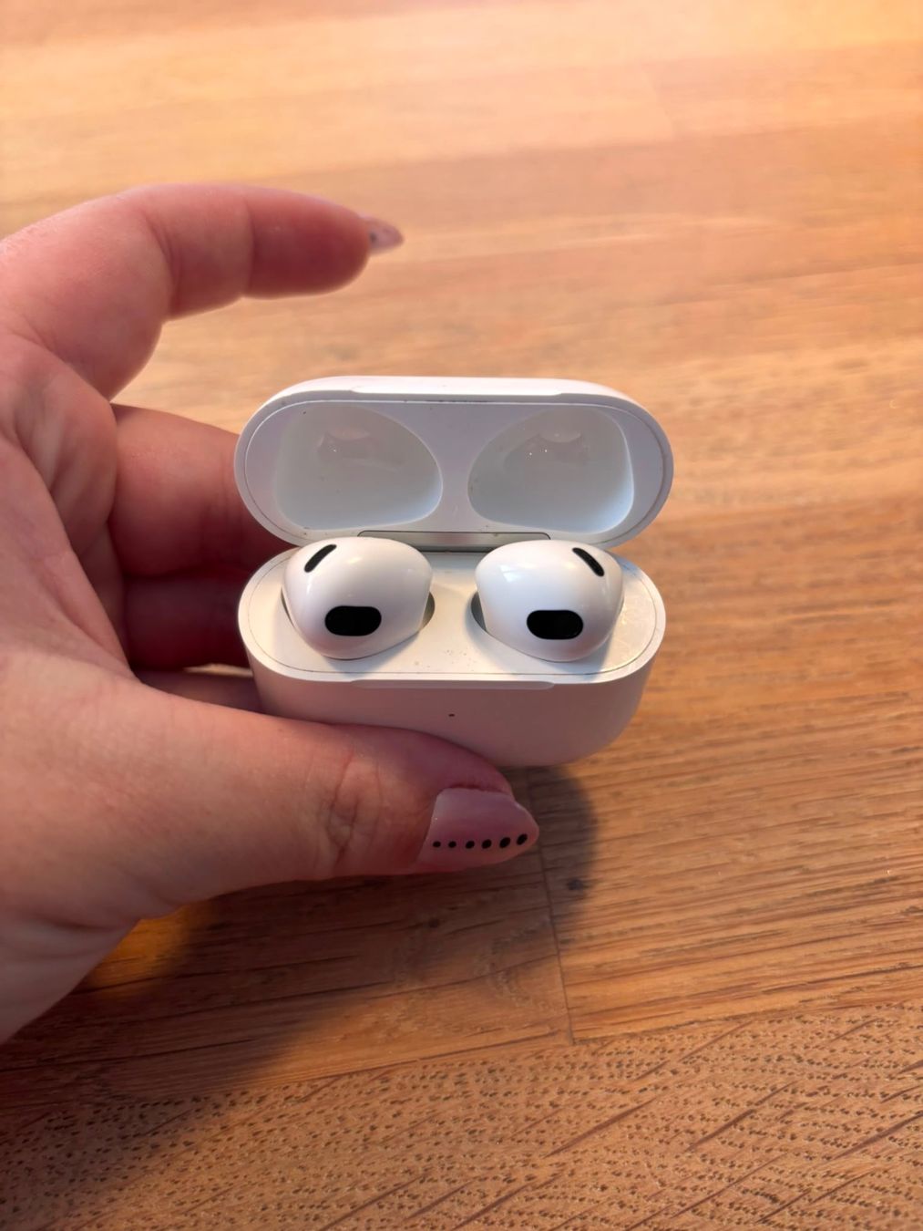 Apple Cuffie: Appel Airpods weiss – Usato da Bubikon venduto da Dani2a