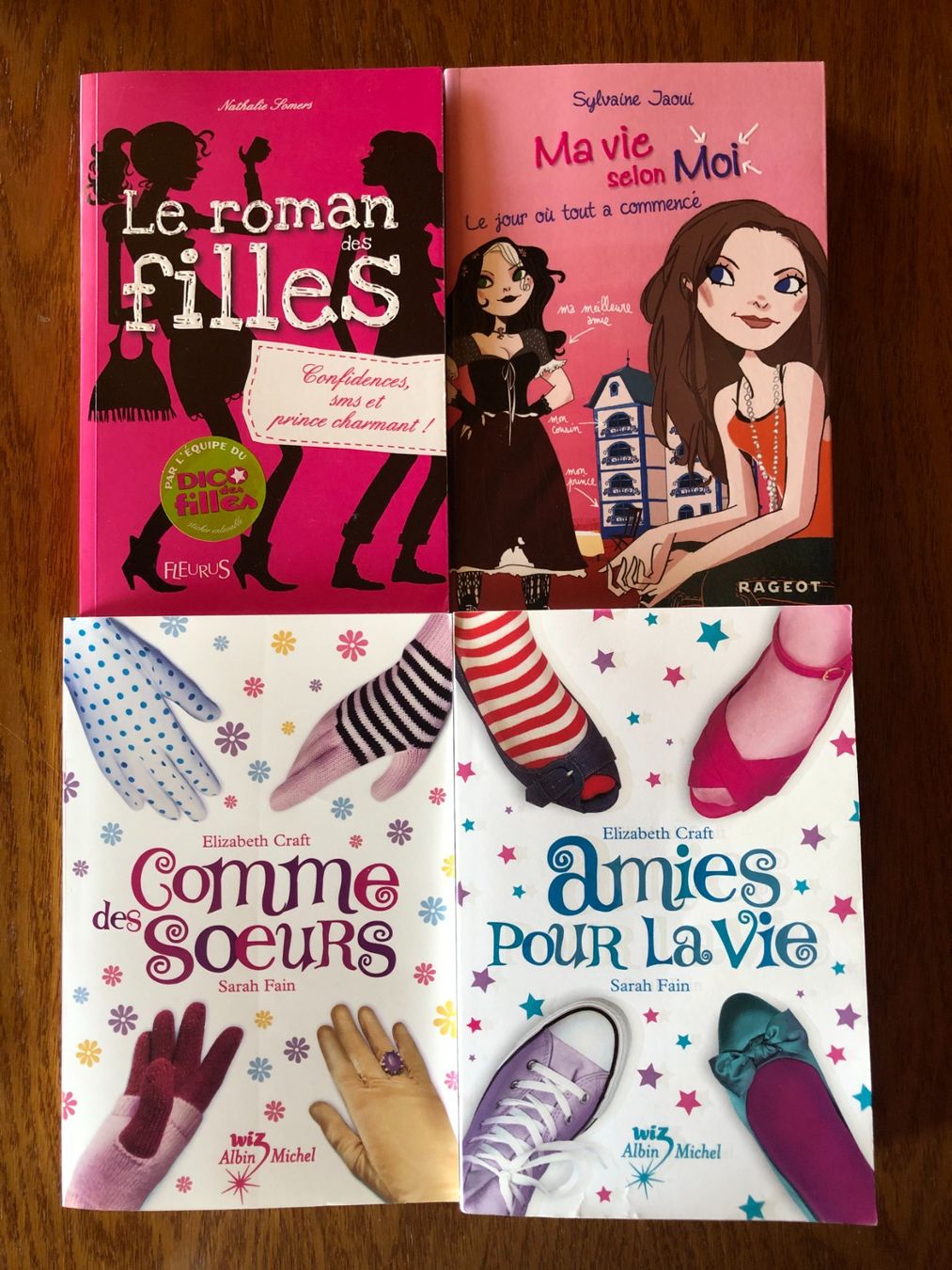 Libri: 4 livres pour adolescentes – Usato da Fribourg venduto da Alexia90