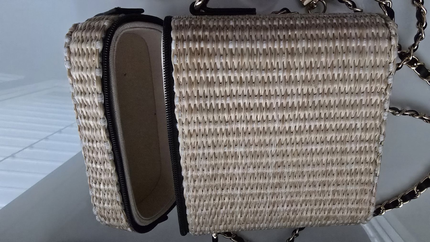 Chanel Cura del viso: Chanel Beauté Kosmetiktasche – Usato da wallisellen venduto da funkelsternchen5 2