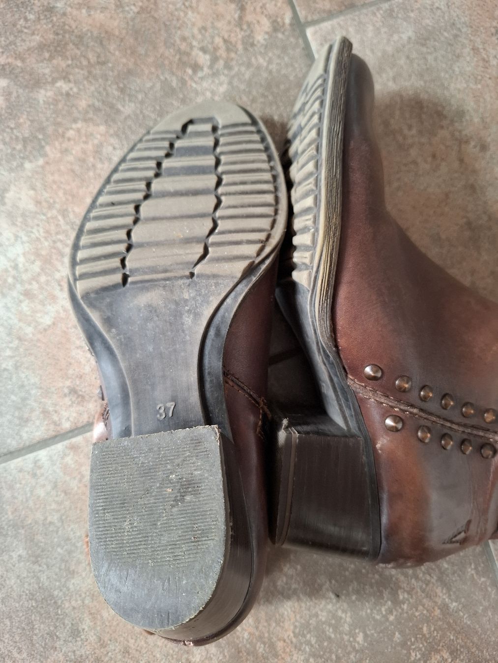 Chaussures femmes: Stiefeletten braun Gr. 37 von Venturini – D'occasion à Waltenschwil par Aqua11 3